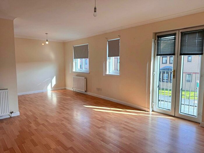 2 Bedroom Flat To Rent In Hunters Lane, Bathgate, EH47