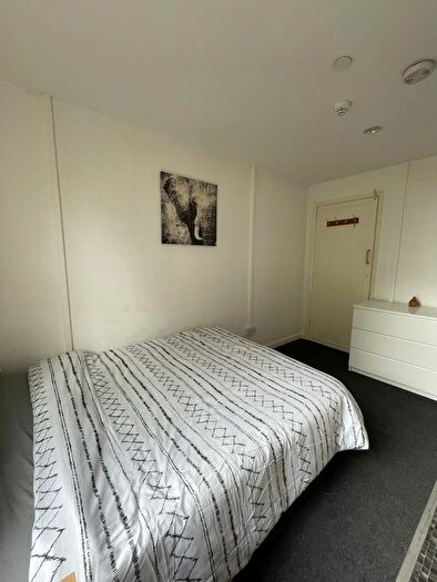 Studio To Rent In Edward Street, Dudley, DY1