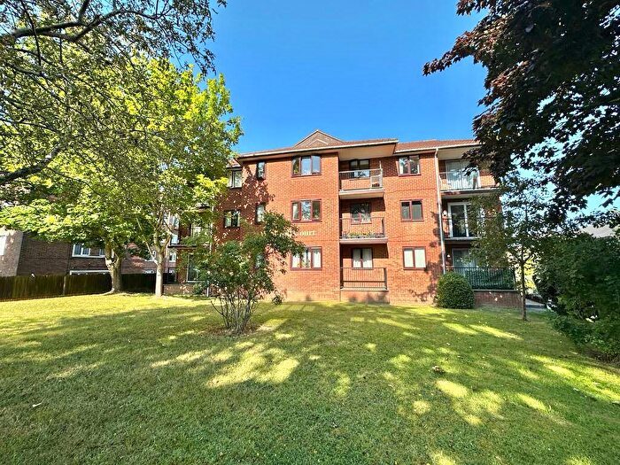 1 Bedroom Property To Rent In West Hill Court, Southampton, SO15
