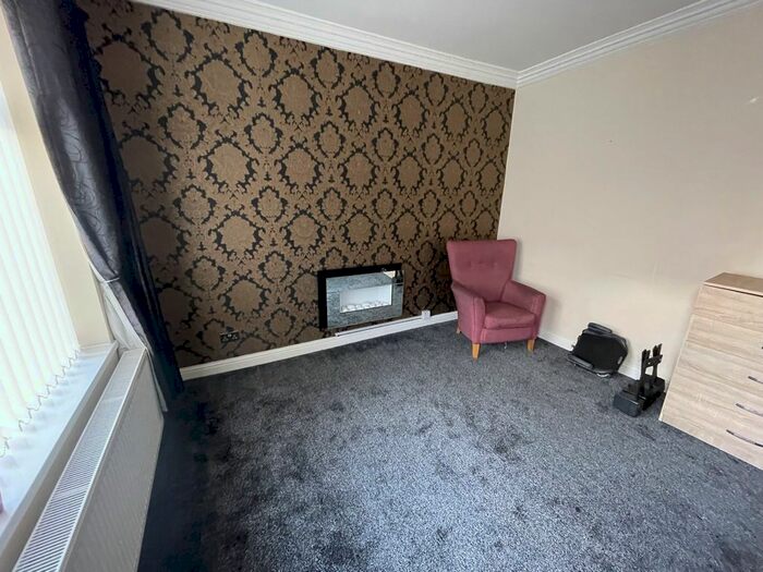 2 Bedroom Terraced House To Rent In Popple Street, Sheffield, S4