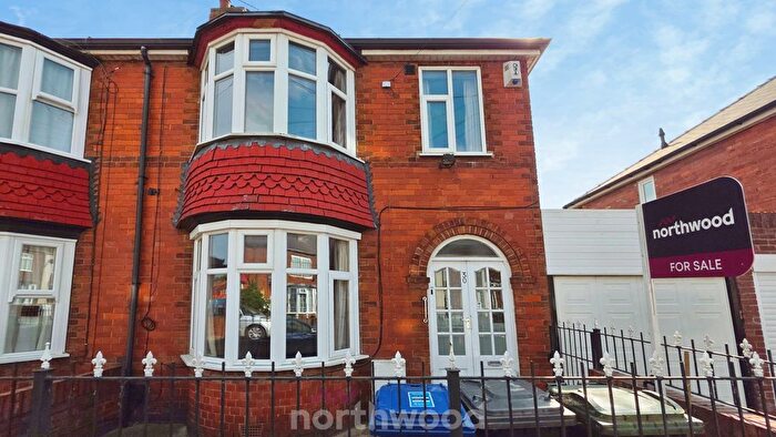 3 Bedroom Semi-Detached House For Sale In Wellington Grove, Bentley, Doncaster, DN5