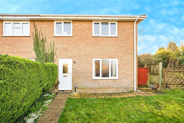 3 Bedroom End Of Terrace House For Sale In Guilford Avenue, Whitfield, Dover, Kent, CT16