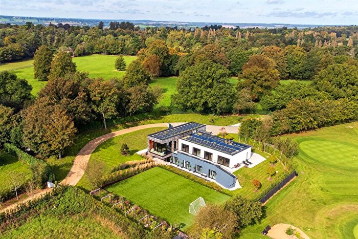 5 Bedroom Detached House For Sale In Hitcham Lane, Taplow, Maidenhead, Berkshire, SL6