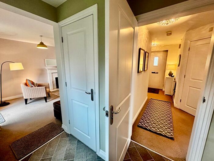 3 Bedroom End Of Terrace House For Sale In Neptune Road, Wellingborough, NN8