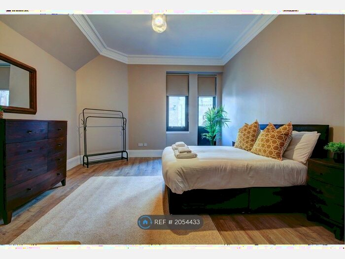 4 Bedroom Flat To Rent In High Street, Ayr, KA7