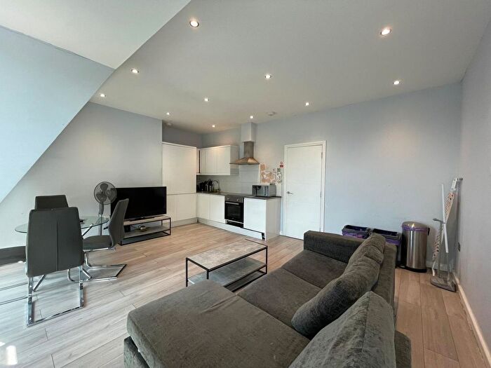 1 Bedroom Flat To Rent In Bath Road, TW5