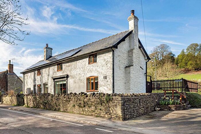 3 Bedroom Link Detached House For Sale In Roman Way, Aymestrey, Leominster, Herefordshire, HR6