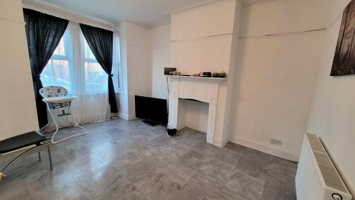 3 Bedroom Property To Rent In Whippendell Road, Watford, WD18