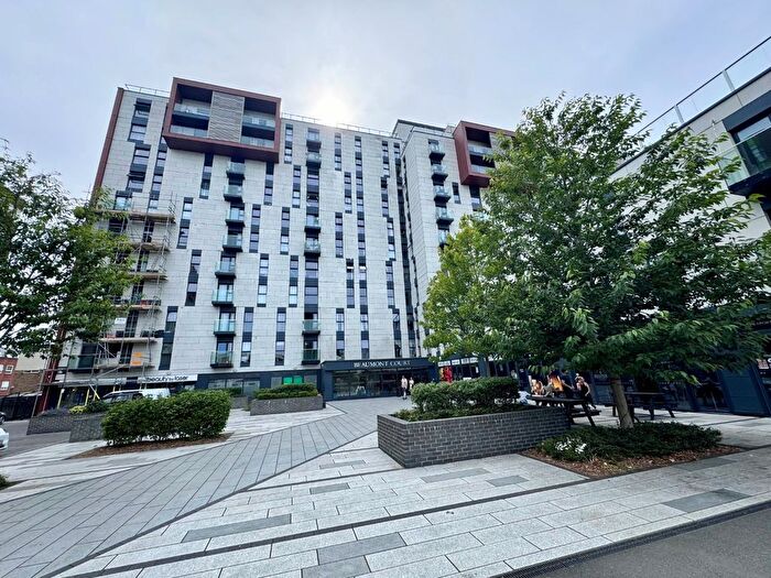2 Bedroom Flat To Rent In Beaumont Court, Victoria Avenue, Southend-On-Sea, SS2