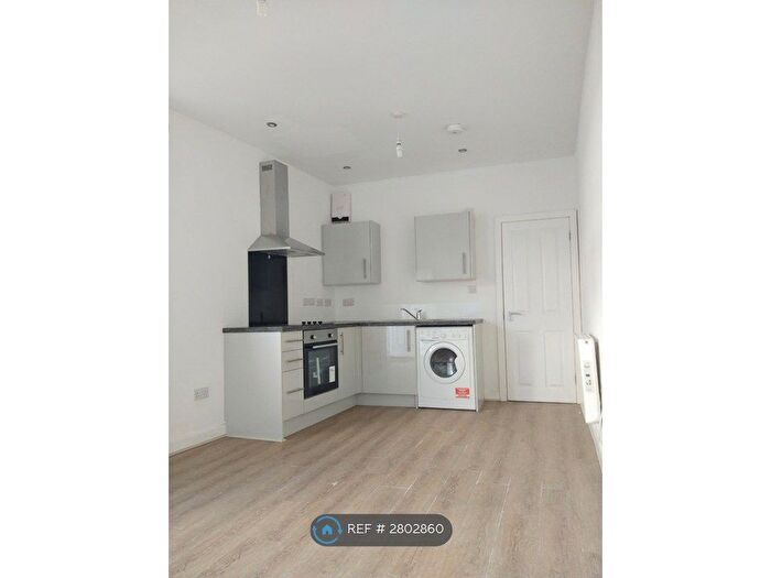 1 Bedroom Flat To Rent In Grosvenor Road, Rugby, CV21