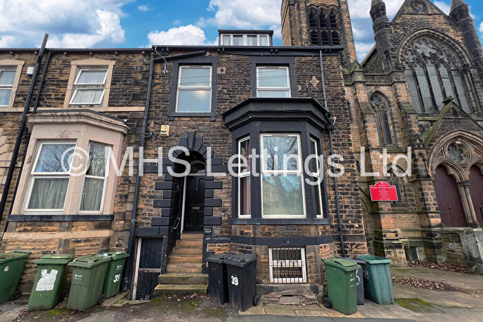 5 Bedroom Terraced House To Rent In Victoria Road, Leeds, LS6