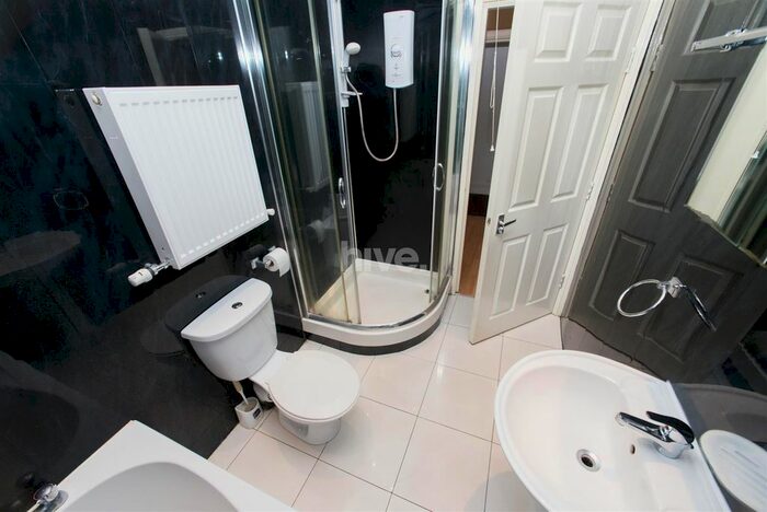 2 Bedroom Flat To Rent In Cheltenham Terrace, Heaton, Newcastle Upon Tyne, NE6