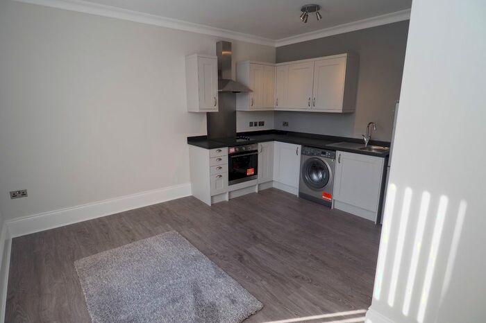 1 Bedroom Flat To Rent In Saxonholm, Altrincham WA14
