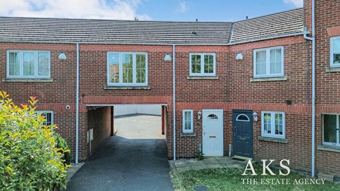 2 Bedroom Coach House For Sale In Grants Yard, Burton-On-Trent, DE14