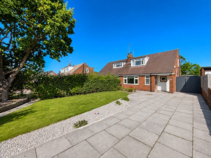3 Bedroom Semi-Detached House For Sale In Sefton Avenue, Poulton-Le-Fylde, FY6