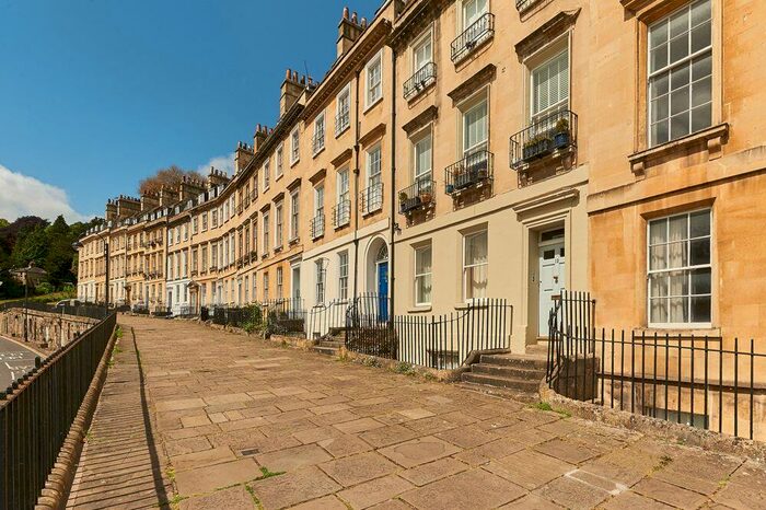 1 Bedroom Apartment To Rent In Walcot Parade, Bath, BA1