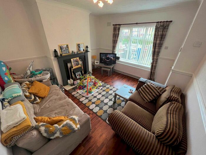 2 Bedroom Semi-Detached House To Rent In Ascroft Ave, Wigan, WN6