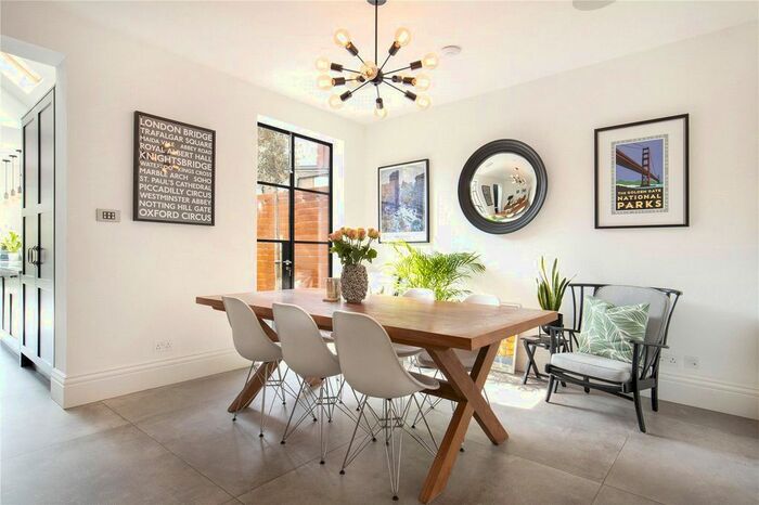 3 Bedroom Property To Rent In Hatfield Road, Bedford Park, W4