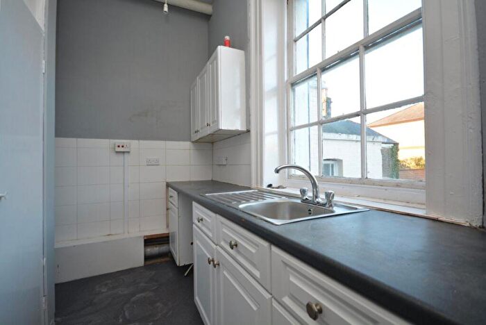 1 Bedroom Flat To Rent In Royal Road, Ramsgate, CT11