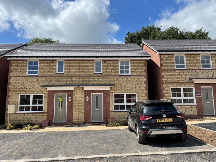 3 Bedroom Semi-Detached House To Rent In Scott Grove, Chippenham, SN15