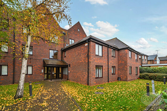 1 Bedroom Apartment For Sale In Freelands Road, Cobham, Surrey, Surrey, KT11