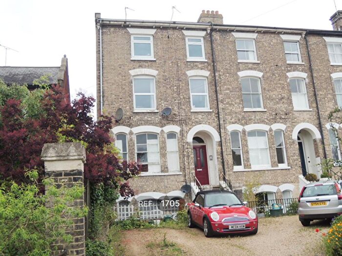 2 Bedroom Flat To Rent In Wellesley Road, Colchester, CO3