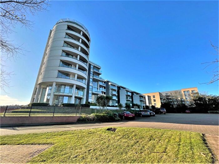4 Bedroom Flat To Rent In Pier Road, Gillingham, ME7
