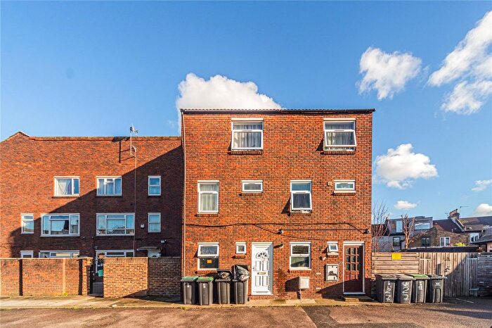 4 Bedroom Terraced House For Sale In Hallam Road, London, N15