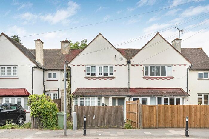 4 Bedroom House For Sale In Clifford Avenue, East Sheen, SW14