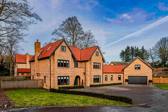 6 Bedroom Detached House For Sale In Maplewood Place, Burghwallis, Doncaster, South Yorkshire, DN6