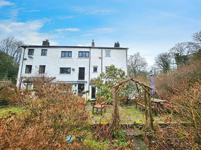 4 Bedroom End Of Terrace House For Sale In Printshop Lane, Darwen, BB3