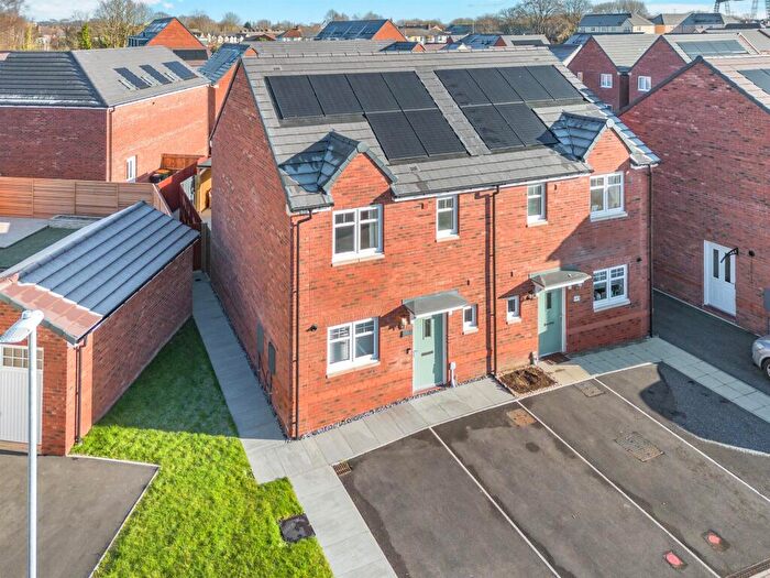 3 Bedroom Semi-Detached House For Sale In Mount Elder Street, Newport, NP20