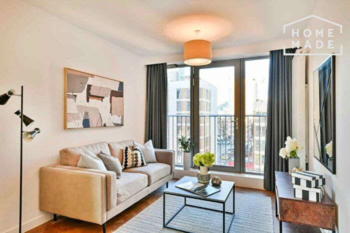 2 Bedroom Flat To Rent In Broadside, M4