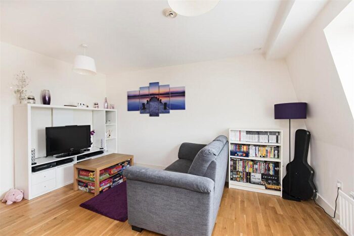 2 Bedroom Apartment To Rent In Southgate Place, Bath, BA1
