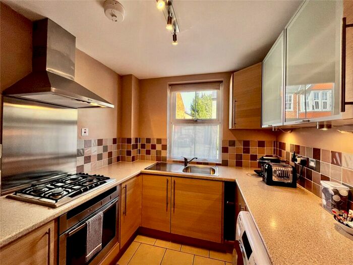 1 Bedroom Apartment To Rent In Southfield Road, Oxford, OX4