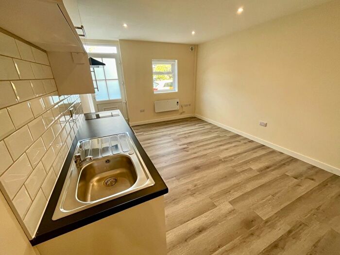 Studio To Rent In Holdenhurst Road, Bournemouth, BH8