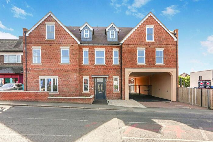 1 Bedroom Flat For Sale In Malden Road, Cheam, SM3