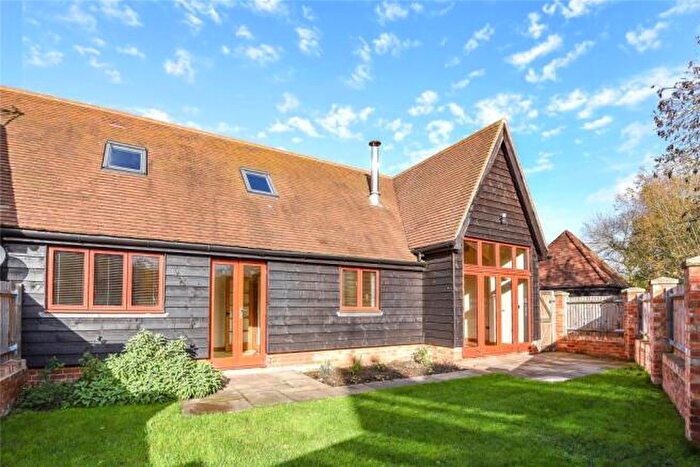 2 Bedroom Semi-Detached House To Rent In Broadcommon Road, Hurst, Reading, Berkshire, RG10