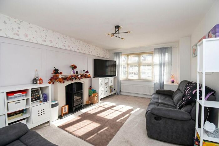 3 Bedroom Semi-Detached House For Sale In Roseway Avenue, Cadishead, M44