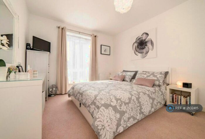 1 Bedroom Flat To Rent In Aventine Avenue, Mitcham, CR4