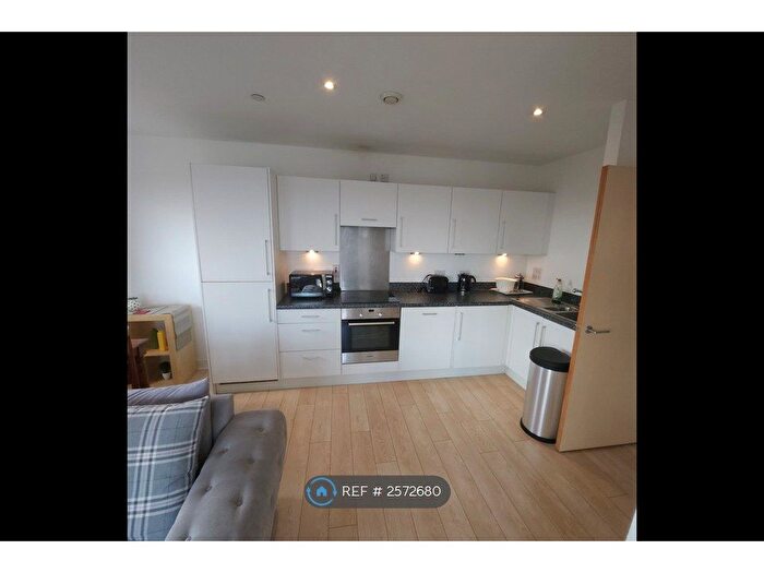 2 Bedroom Flat To Rent In Argyle Street, Glasgow, G2