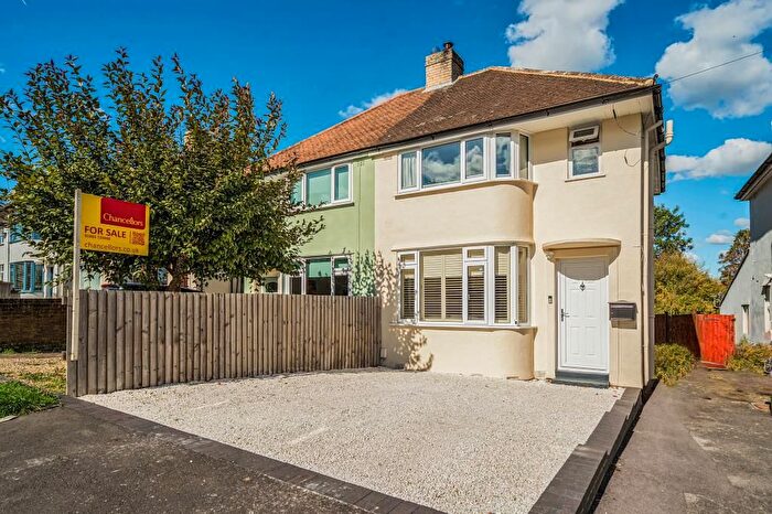 3 Bedroom Semi-Detached House For Sale In Botley, Oxford, OX2