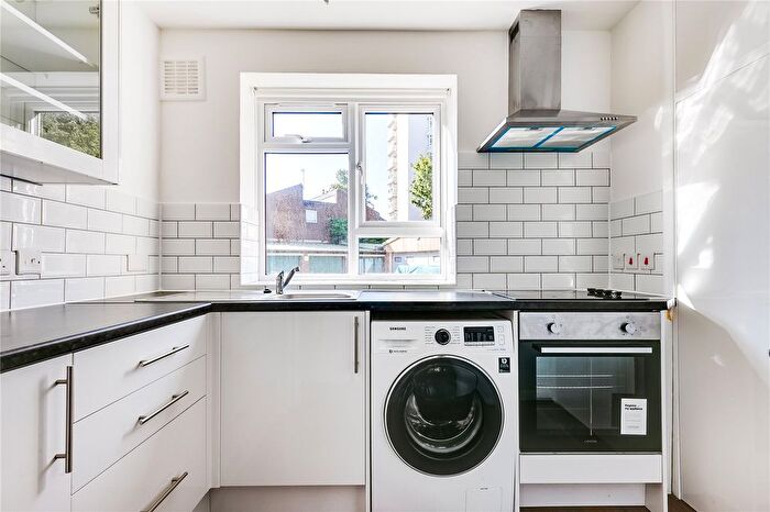 1 Bedroom Flat To Rent In Rodenhurst Court, Rodenhurst Road, London, SW4