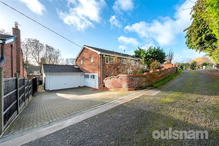 5 Bedroom Detached House For Sale In Birmingham Road, Marlbrook, Bromsgrove, Worcestershire, B61