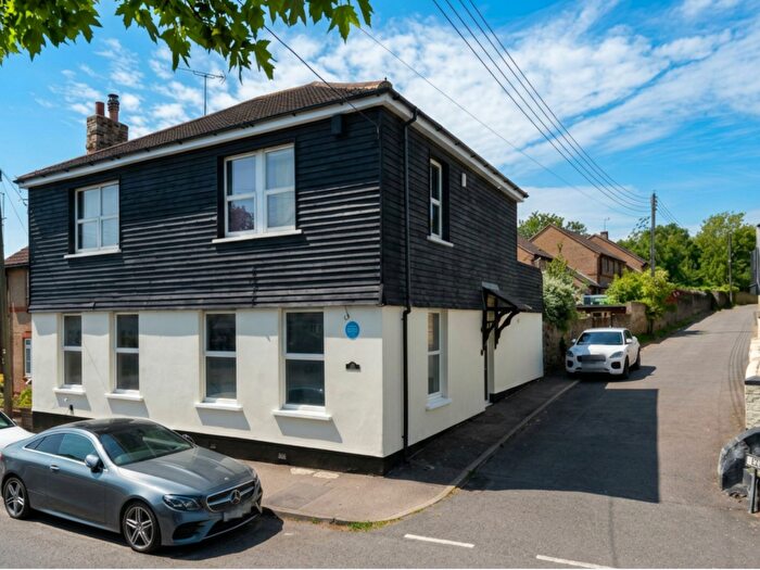 4 Bedroom Detached House For Sale In High Street, Halling, Rochester, ME2