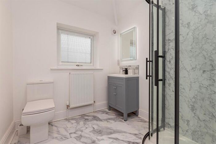 3 Bedroom Semi-Detached House For Sale In Wharfedale Road, Lancaster, LA1