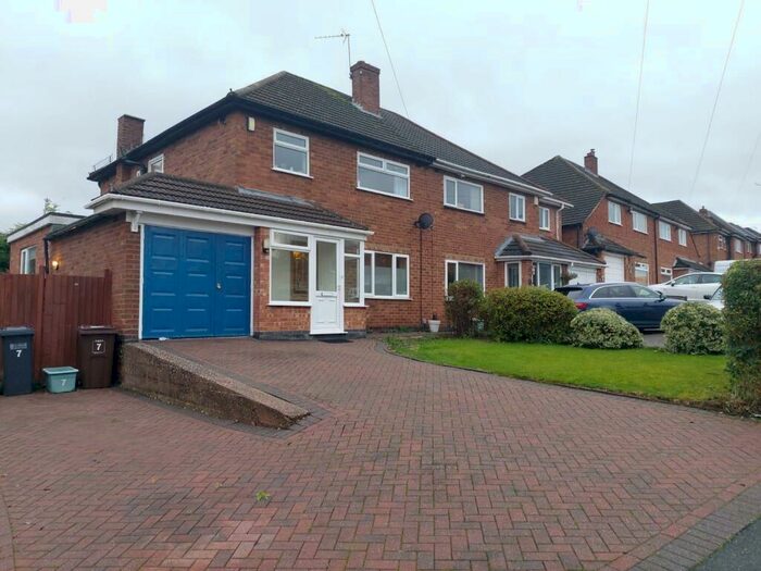 3 Bedroom Semi-Detached House To Rent In Kingshurst Road, Shirley, Solihull, B90