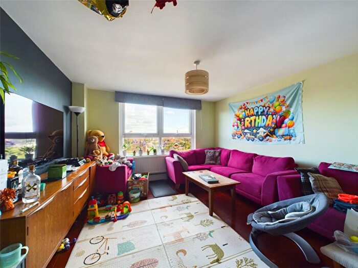 2 Bedroom Apartment For Sale In Taylorson Street, Salford, Greater Manchester, M5