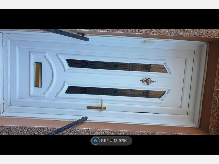 2 Bedroom Maisonette To Rent In Broadholm Street, Glasgow G22