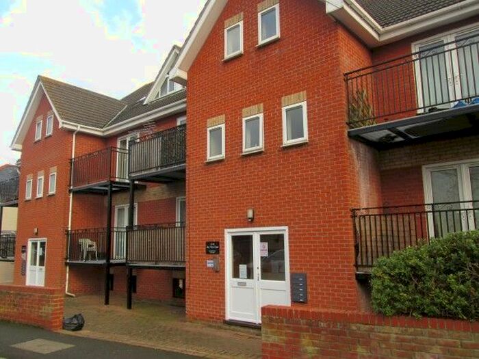1 Bedroom Flat To Rent In Bay View Court, Harwich, Essex, CO12